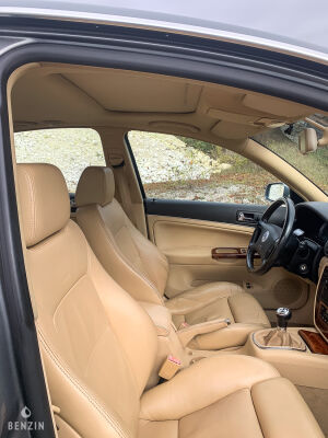 Volkswagen Passat W8 Manual - 2002