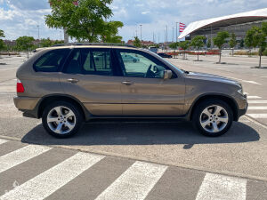 BMW X5 4.4i - 2005