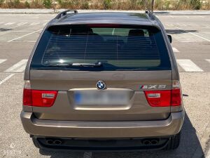 BMW X5 4.4i - 2005