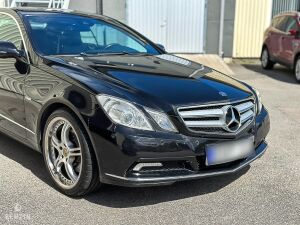 Mercedes-Benz E350 CGI Coupé - 2009*Flash