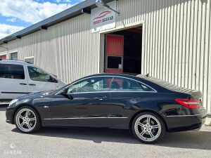 Mercedes-Benz E350 CGI Coupé - 2009*Flash