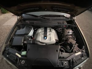 BMW X5 4.4i - 2005