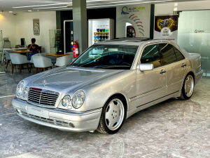 Mercedes-Benz E55 AMG W210 - 1999