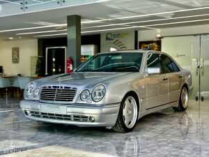 Mercedes-Benz E55 AMG W210 - 1999