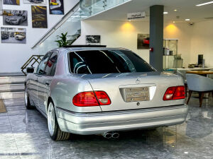 Mercedes-Benz E55 AMG W210 - 1999