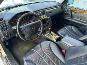 Mercedes-Benz E55 AMG W210 - 1999