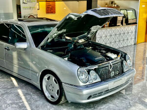 Mercedes-Benz E55 AMG W210 - 1999