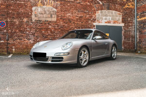 Porsche 911 type 997 Carrera S - 2004