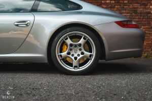 Porsche 911 type 997 Carrera S - 2004