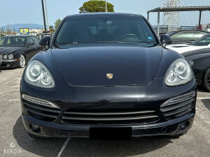 Porsche Cayenne S - 2011