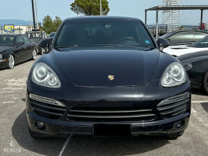 Porsche Cayenne S - 2011