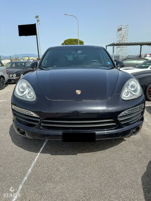 Porsche Cayenne S - 2011