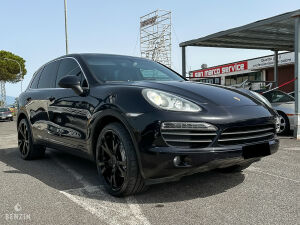 Porsche Cayenne S - 2011