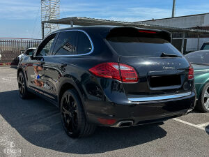 Porsche Cayenne S - 2011