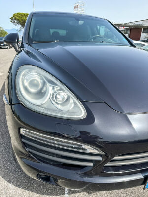 Porsche Cayenne S - 2011