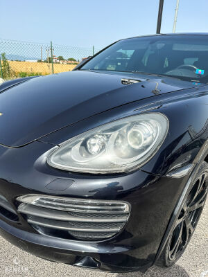 Porsche Cayenne S - 2011
