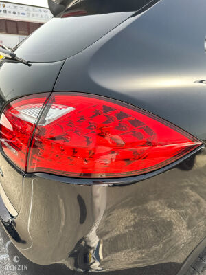 Porsche Cayenne S - 2011