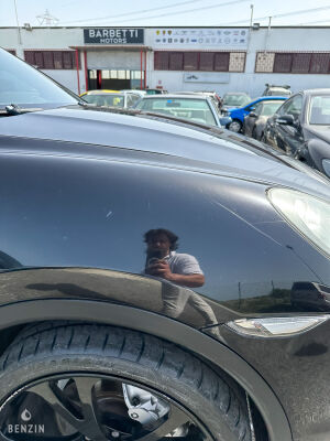 Porsche Cayenne S - 2011