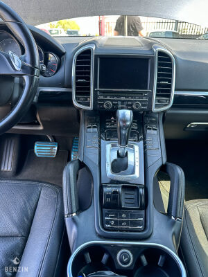 Porsche Cayenne S - 2011