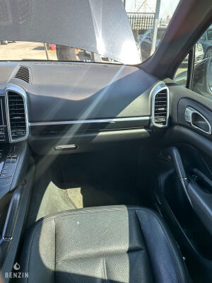 Porsche Cayenne S - 2011