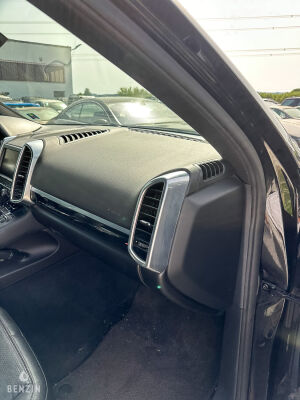 Porsche Cayenne S - 2011