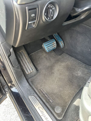 Porsche Cayenne S - 2011