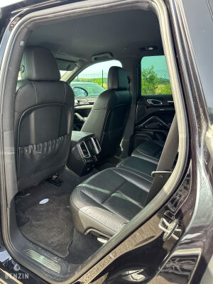 Porsche Cayenne S - 2011