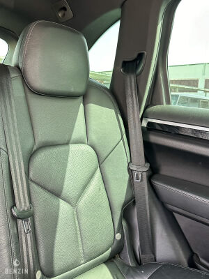 Porsche Cayenne S - 2011