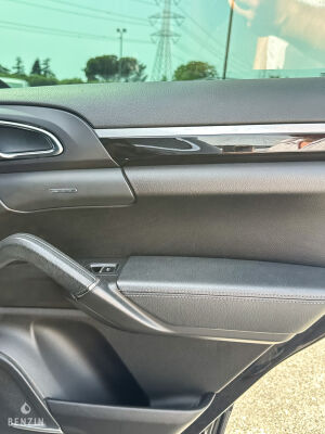 Porsche Cayenne S - 2011