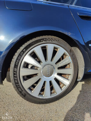 Audi A8 D3 W12 - 2005