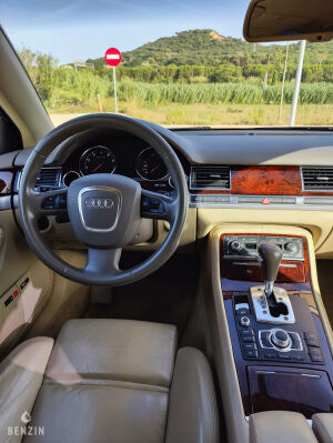 Audi A8 D3 W12 - 2005
