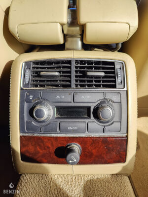 Audi A8 D3 W12 - 2005