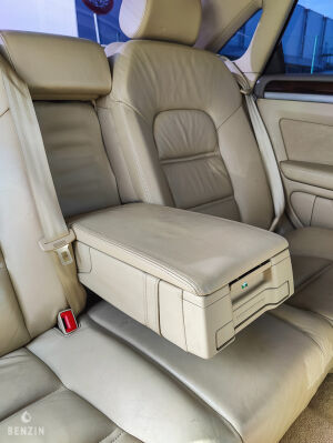 Audi A8 D3 W12 - 2005