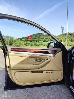 Audi A8 D3 W12 - 2005