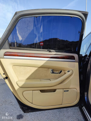 Audi A8 D3 W12 - 2005