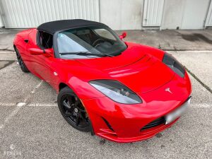 Tesla Roadster - 2011