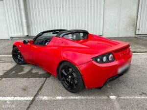 Tesla Roadster - 2011