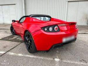 Tesla Roadster - 2011