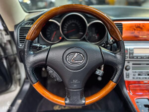 Lexus SC430 5-speed - 2004