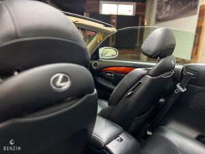 Lexus SC430 5-speed - 2004