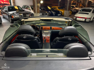 Lexus SC430 5-speed - 2004