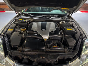 Lexus SC430 5-speed - 2004