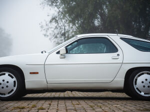 Porsche 928 S4 - 1987