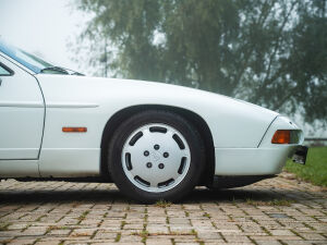 Porsche 928 S4 - 1987