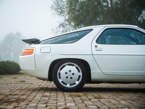 Porsche 928 S4 - 1987