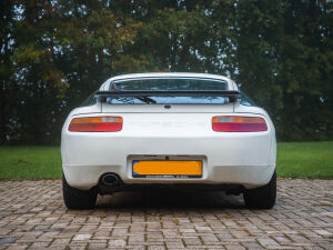 Porsche 928 S4 - 1987