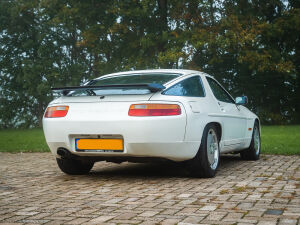 Porsche 928 S4 - 1987
