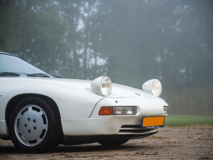 Porsche 928 S4 - 1987