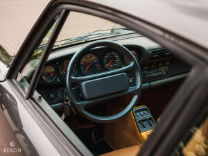 Porsche 911 type 964 Carrera 4 - 1989