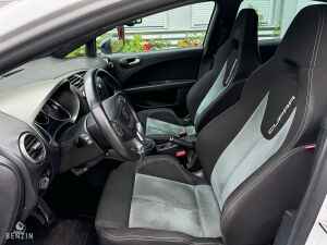 Seat Leon Cupra R310 - 2011